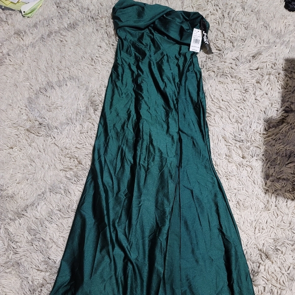 Jump Juniors Ruched Strapless Slit Gown - Picture 3 of 6